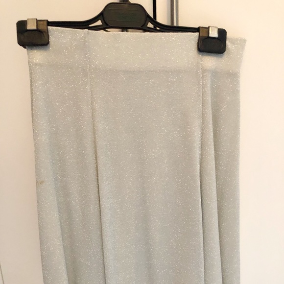 BCBG silver top/skirt set - Picture 2 of 6